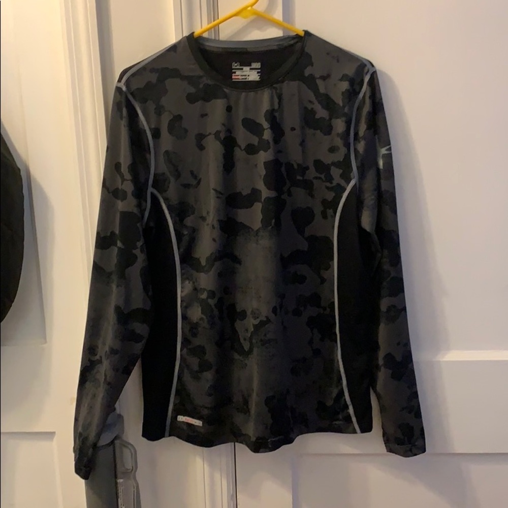 Under Armour Heat Gear long sleeve shirt